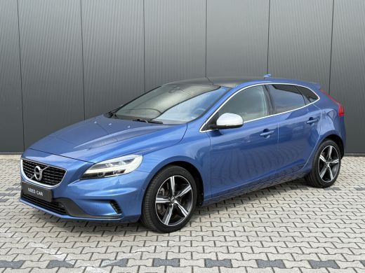 Volvo V40 T3 Polar+ Sport | R-Design | Panoramadak | Harman/Kardon | Stoelverwarming | Camera | Keyless Volvo V40 T3 Polar+ Sport | R-Design | Panoramadak | Harman/Kardon | Stoelverwarming | Camera | Keyless
