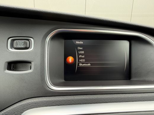 Volvo  V40 T3 Polar+ Sport | R-Design | Panoramadak | Harman/Kardon | Stoelverwarming | Camera | Keyless ActivLease financial lease