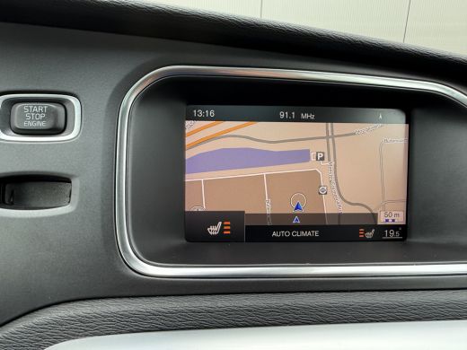 Volvo  V40 T3 Polar+ Sport | R-Design | Panoramadak | Harman/Kardon | Stoelverwarming | Camera | Keyless ActivLease financial lease