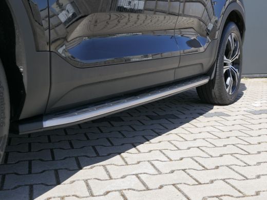 Volvo  XC40 T2 Inscription | Leder | 19 Inch | Trekhaak | Adaptive Cruise | BLIS | DAB | Keyless | Elektrisch... ActivLease financial lease