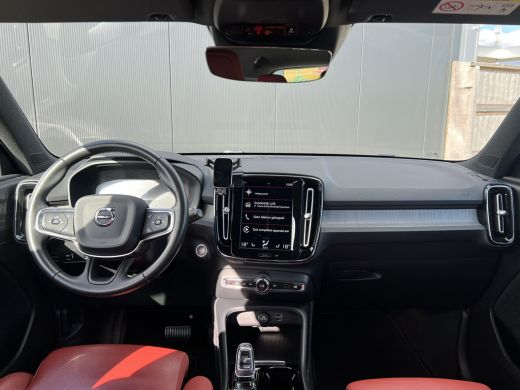 Volvo  XC40 T2 Inscription | Leder | 19 Inch | Trekhaak | Adaptive Cruise | BLIS | DAB | Keyless | Elektrisch... ActivLease financial lease