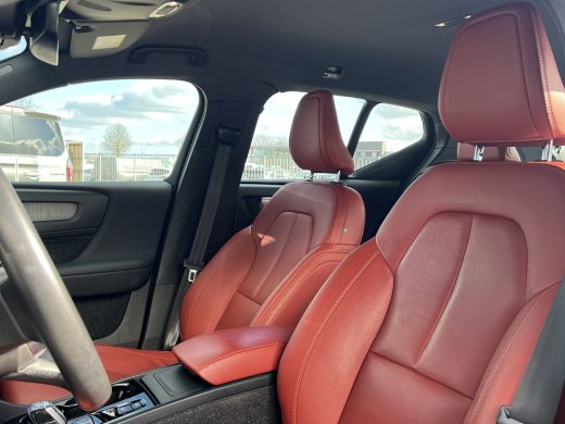 Volvo  XC40 T2 Inscription | Leder | 19 Inch | Trekhaak | Adaptive Cruise | BLIS | DAB | Keyless | Elektrisch... ActivLease financial lease