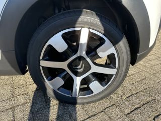 Citroën C3 Citroen 1.2 PureTech S&S Shine | Achteruitrijcamera | Airco (automatisch) | Apple Carplay/Android...