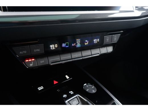 Audi Q4 Sportback e-tron 40 / 2x S-line/ Virtual Cockpit Plus/ Adaptive Cruise Control/ Panoramadak/ 150kW (204PK) ActivLease financial lease