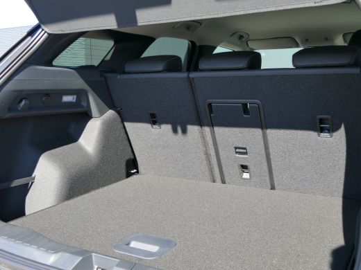 Ford Explorer Extended Range RWD 77 kWh | Massage | LED | Stoelverwarming | Camera |Keyless | 19 Inch ActivLease financial lease