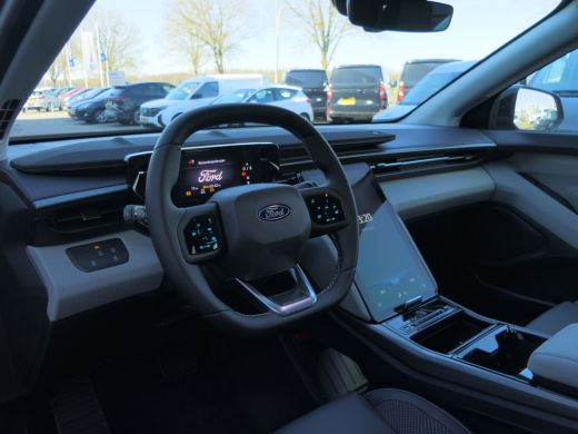 Ford Explorer Extended Range RWD 77 kWh | Massage | LED | Stoelverwarming | Camera |Keyless | 19 Inch ActivLease financial lease