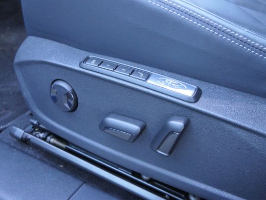 Ford Explorer Premium Extended Range RWD 77 kWh | Panoramadak | Massage | 360 Camera | Matrix-LED | Stoelverwar... ActivLease financial lease