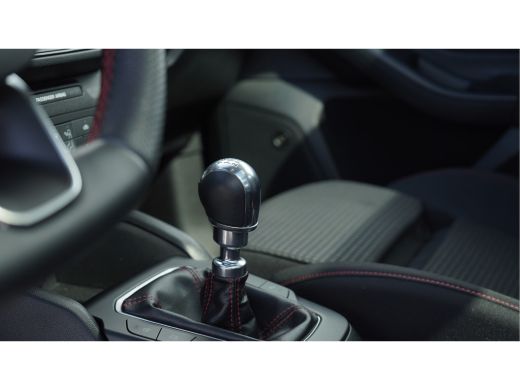 Ford Focus 1.0 EcoBoost ST Line Business NL AUTO | PANO | CARPLAY | ActivLease financial lease