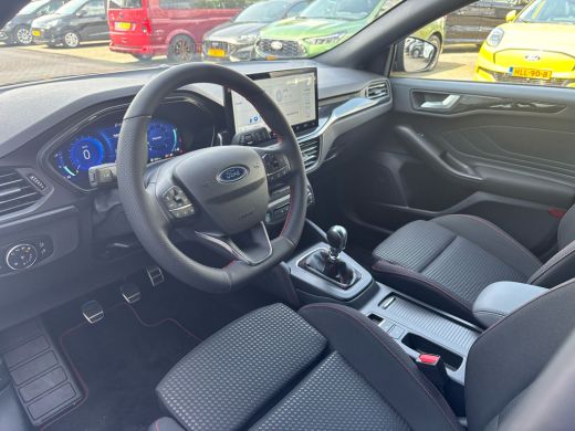 Ford FOCUS Wagon Ford 1.0 EcoBoost Hybrid ST Line X | Camera | Digitaal Dashboard | 18 Inch | Winterpack | Adaptiv... ActivLease financial lease