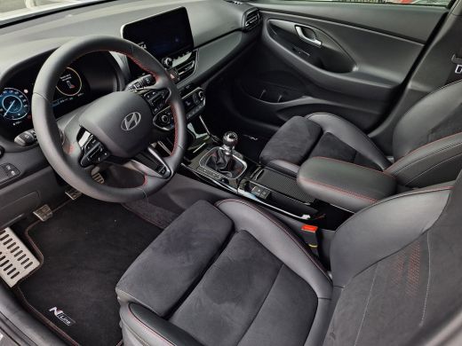 Hyundai i30 Wagon 1.5 T-GDi MHEV N Line | Achteruitrijcamera | Stoel/stuurverwarming | Stoelgeheugen | Half l... ActivLease financial lease