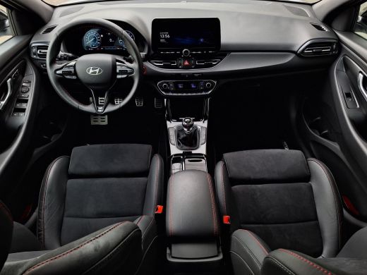 Hyundai i30 Wagon 1.5 T-GDi MHEV N Line | Achteruitrijcamera | Stoel/stuurverwarming | Stoelgeheugen | Half l... ActivLease financial lease