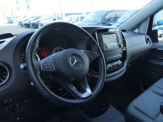 Mercedes eVito Mercedes-Benz Lang 66 kWh | Lichtmetalen Velgen | Camera | Stoelverwarming | 3-Zits | Dodehoek De... ActivLease financial lease