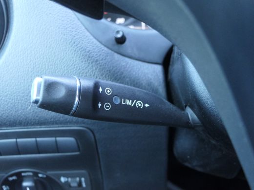Mercedes eVito Mercedes-Benz Lang 66 kWh | Lichtmetalen Velgen | Camera | Stoelverwarming | 3-Zits | Dodehoek De... ActivLease financial lease