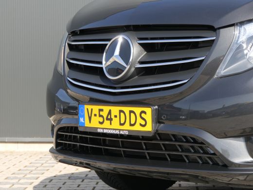 Mercedes eVito Mercedes-Benz Lang 66 kWh | Lichtmetalen Velgen | Camera | Stoelverwarming | 3-Zits | Dodehoek De... ActivLease financial lease