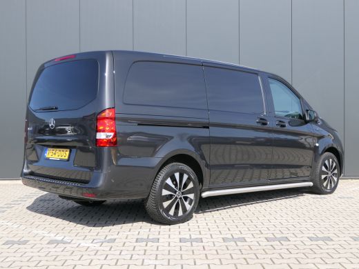 Mercedes eVito Mercedes-Benz Lang 66 kWh | Lichtmetalen Velgen | Camera | Stoelverwarming | 3-Zits | Dodehoek De... ActivLease financial lease