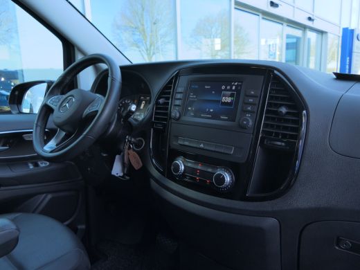 Mercedes eVito Mercedes-Benz Lang 66 kWh | Lichtmetalen Velgen | Camera | Stoelverwarming | 3-Zits | Dodehoek De... ActivLease financial lease