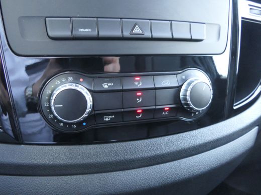 Mercedes eVito Mercedes-Benz Lang 66 kWh | Lichtmetalen Velgen | Camera | Stoelverwarming | 3-Zits | Dodehoek De... ActivLease financial lease