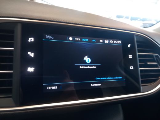 Peugeot 308 SW Peugeot 1.2 PureTech Blue Lease Active | Achteruitrijcamera | Navigatiesysteem full map | Park... ActivLease financial lease