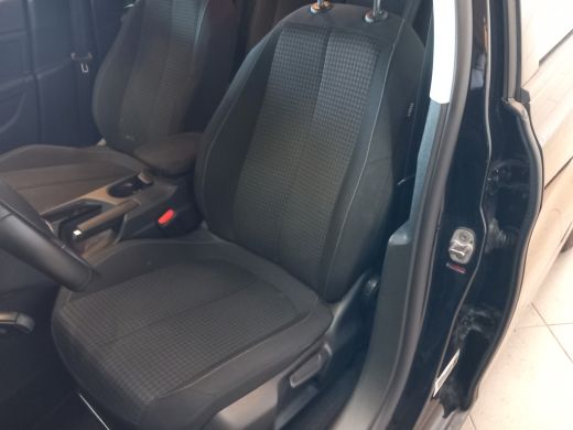 Peugeot 308 SW Peugeot 1.2 PureTech Blue Lease Active | Achteruitrijcamera | Navigatiesysteem full map | Park... ActivLease financial lease