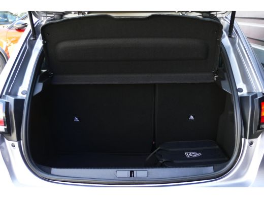 Peugeot e-208 Peugeot EV 136PK 50KWH 5-DRS ACTIVE AUTOMAAT / NAVI / LED / CLIMA / DAB+ / BLUETOOTH / CRUISECONT... ActivLease financial lease
