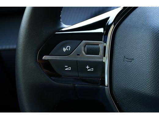 Peugeot e-208 Peugeot EV 136PK 50KWH 5-DRS ACTIVE AUTOMAAT / NAVI / LED / CLIMA / DAB+ / BLUETOOTH / CRUISECONT... ActivLease financial lease