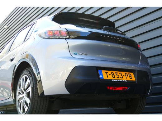 Peugeot e-208 Peugeot EV 136PK 50KWH 5-DRS ACTIVE AUTOMAAT / NAVI / LED / CLIMA / DAB+ / BLUETOOTH / CRUISECONT... ActivLease financial lease