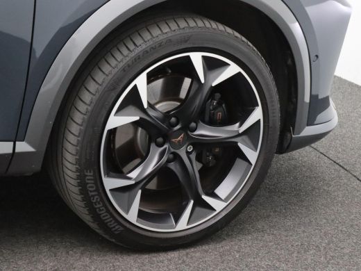 Seat Formentor 1.4 e-Hybrid VZ Performance 245PK DSG supersport-stuur, kuipstoelen, elektrische achterklep, trek... ActivLease financial lease