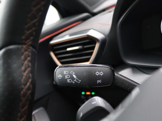 Seat Formentor 1.4 e-Hybrid VZ Performance 245PK DSG supersport-stuur, kuipstoelen, elektrische achterklep, trek... ActivLease financial lease