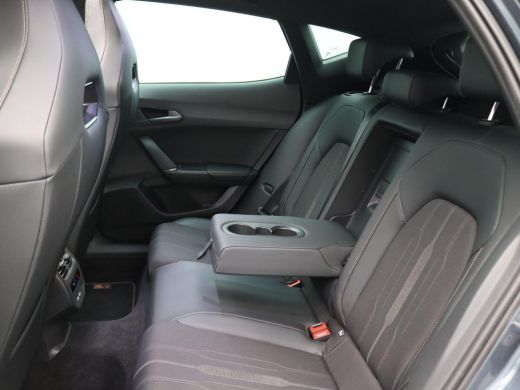 Seat Formentor 1.4 e-Hybrid VZ Performance 245PK DSG supersport-stuur, kuipstoelen, elektrische achterklep, trek... ActivLease financial lease