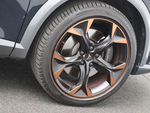 Seat Formentor 1.4 e-Hybrid VZ Performance 245PK DSG full led, side assist, elek. bedienbare achterklep, keyless... ActivLease financial lease
