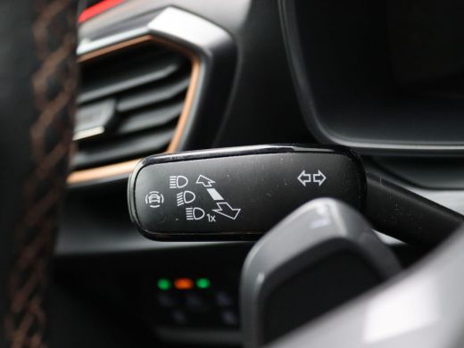 Seat Formentor 1.4 e-Hybrid VZ Performance 245PK DSG full led, side assist, elek. bedienbare achterklep, keyless... ActivLease financial lease