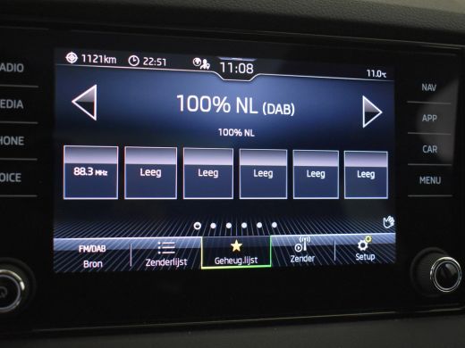 Skoda Karoq 1.5 TSI 150PK ACT Business Edition Plus AUT/DSG | Panorama Dak | Trekhaak (1500KG) | Ledere Bekle... ActivLease financial lease