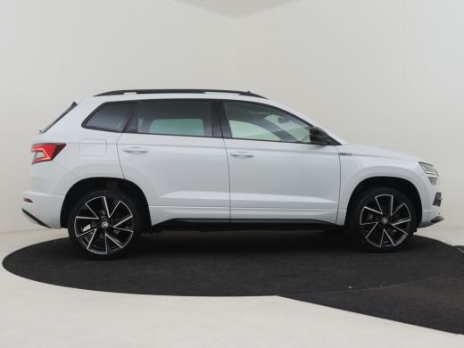 Skoda Karoq 1.5 TSI ACT 150pk Sportline Business | 100% Dealeronderhouden | 1ste eigenaar | Panorama-dak | Cr... ActivLease financial lease