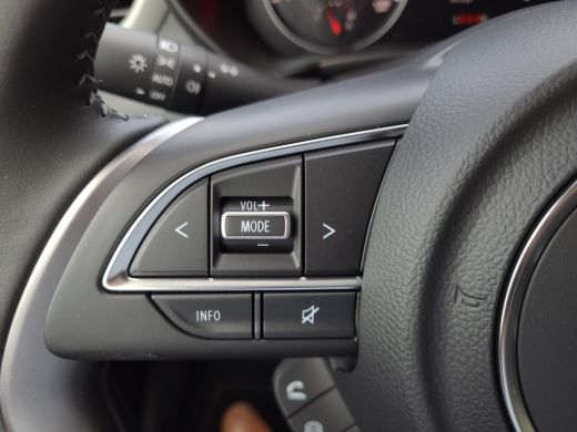 Suzuki Swift 1.2 Select Smart Hybrid ActivLease financial lease