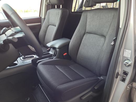 Toyota Hilux 2.4 D-4D Double Cab Professional Van | Grijs Kenteken | Direct Leverbaar | ActivLease financial lease