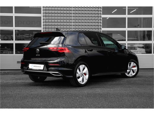 Volkswagen Golf 1.4 eHybrid GTE 245pk | Keyless | Achteruitrijcamera | Carplay | Navigatie ActivLease financial lease