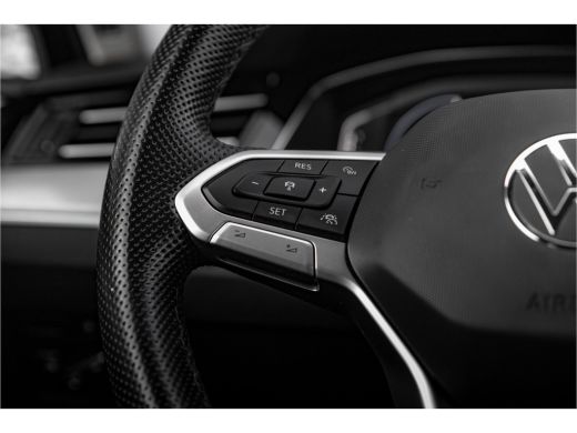 Volkswagen Passat Variant 1.4 TSI PHEV GTE Business | Vol Leder | Zwenkbare Trekhaak| Winterpakket | Carplay ActivLease financial lease