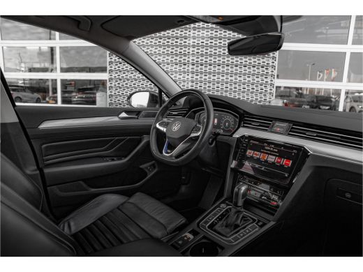 Volkswagen Passat Variant 1.4 TSI PHEV GTE Business | Vol Leder | Zwenkbare Trekhaak| Winterpakket | Carplay ActivLease financial lease