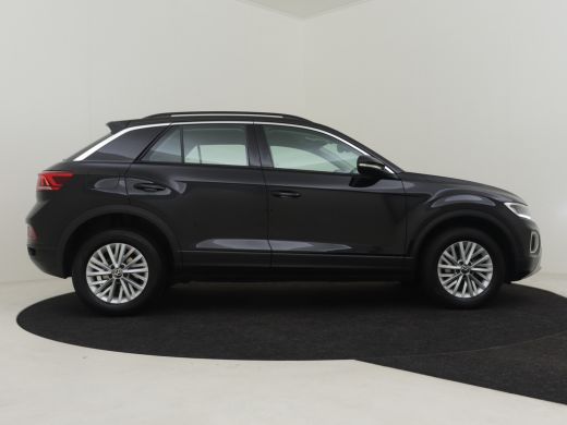 Volkswagen T-Roc 1.0 TSI Life 111pk | 1e eigenaar | Adaptief cruise control | Navigatie via app | Park assist | Ap... ActivLease financial lease