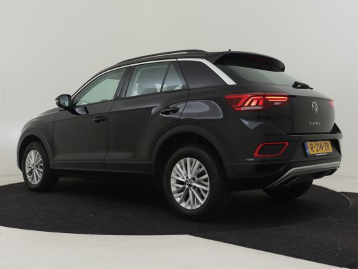 Volkswagen T-Roc 1.0 TSI Life 111pk | 1e eigenaar | Adaptief cruise control | Navigatie via app | Park assist | Ap... ActivLease financial lease