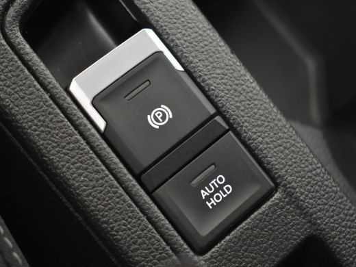 Volkswagen T-Roc 1.0 TSI Life 111pk | 1e eigenaar | Adaptief cruise control | Navigatie via app | Park assist | Ap... ActivLease financial lease