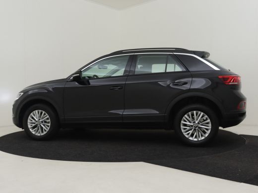 Volkswagen T-Roc 1.0 TSI Life 111pk | 1e eigenaar | Adaptief cruise control | Navigatie via app | Park assist | Ap... ActivLease financial lease