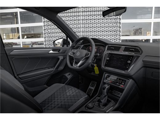 Volkswagen Tiguan 2.0TSi 190pk 4-Motion | R-line | Panorama dak | Navi | Trekhaak | ActivLease financial lease