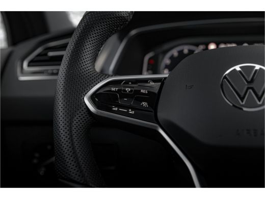 Volkswagen Tiguan 2.0TSi 190pk 4-Motion | R-line | Panorama dak | Navi | Trekhaak | ActivLease financial lease
