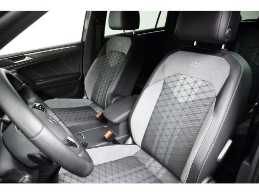 Volkswagen Tiguan Allspace 2.0 TSI 190PK DSG-7 4Motion 7P R-Line | TREKHAAK | CAMERA | NAVIGATIE ActivLease financial lease