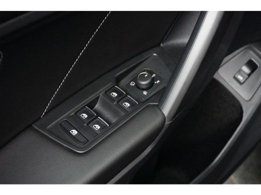 Volkswagen Tiguan Allspace 2.0 TSI 190PK DSG-7 4Motion 7P R-Line | TREKHAAK | CAMERA | NAVIGATIE ActivLease financial lease