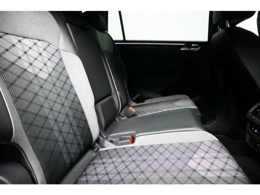 Volkswagen Tiguan Allspace 2.0 TSI 190PK DSG-7 4Motion 7P R-Line | TREKHAAK | CAMERA | NAVIGATIE ActivLease financial lease