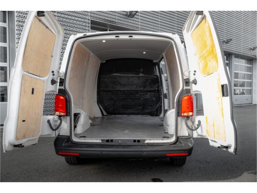 Volkswagen Transporter | 2021 | Led | Bijrijdersbank | App Connect | Navi By App | Euro 6 ActivLease financial lease