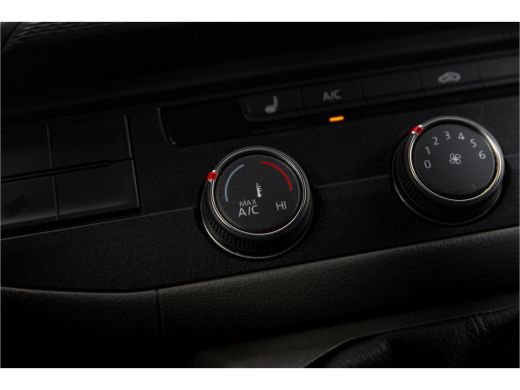 Volkswagen Transporter | 2021 | Led | Bijrijdersbank | App Connect | Navi By App | Euro 6 ActivLease financial lease