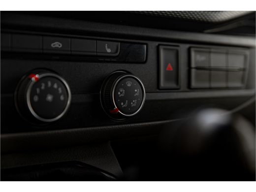 Volkswagen Transporter | 2021 | Led | Bijrijdersbank | App Connect | Navi By App | Euro 6 ActivLease financial lease